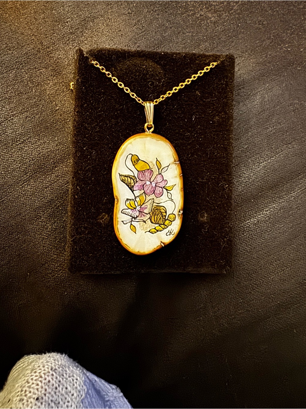 Vintage Scrimshaw Hand-Painted Floral Pendant Necklace - Pink & Yellow Flowers